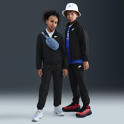 Nike Sportswear Dokuma Genç Çocuk Eşofmanı. Nike TR